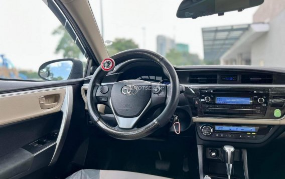 2016 Toyota Corolla Altis G 1.6 AT in Makati, Metro Manila-10