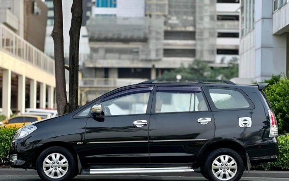 2011 Toyota Innova  2.0 G Gas AT in Makati, Metro Manila-4