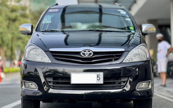 2011 Toyota Innova  2.0 G Gas AT in Makati, Metro Manila-6