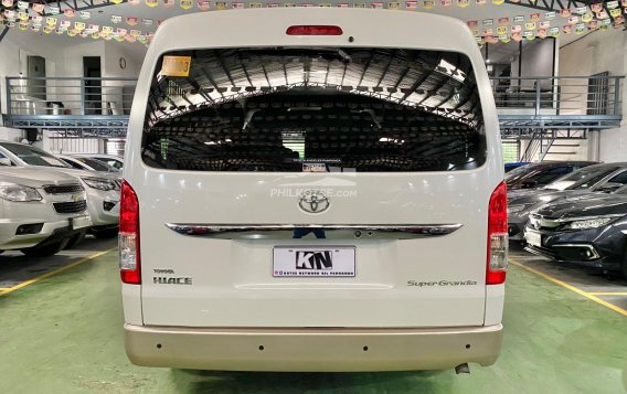 2018 Toyota Hiace  Super Grandia (Fabric) 3.0 A/T 2-Tone in Marikina, Metro Manila-22