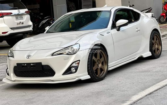 2013 Toyota 86  2.0 AT in Manila, Metro Manila-8