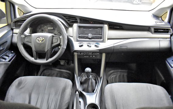 2016 Toyota Innova  2.8 J Diesel MT in Lemery, Batangas-9