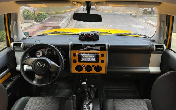 2017 Toyota FJ Cruiser  4.0L V6 in Manila, Metro Manila-5