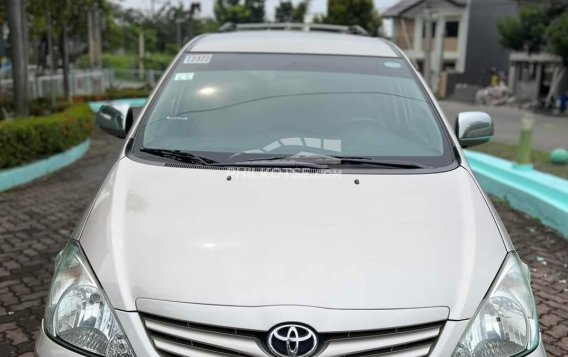 2011 Toyota Innova  2.8 E Diesel AT in Manila, Metro Manila-11