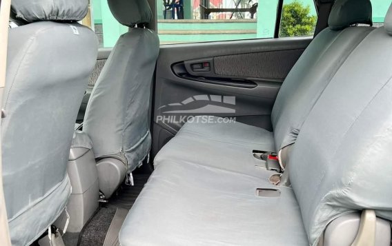 2011 Toyota Innova  2.8 E Diesel AT in Manila, Metro Manila-5