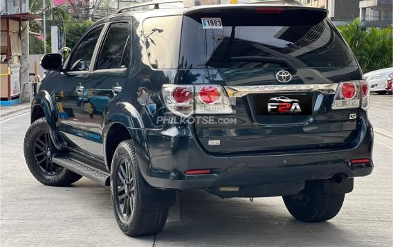 2015 Toyota Fortuner  2.4 V Diesel 4x2 AT in Manila, Metro Manila-22
