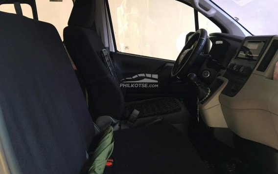 2019 Toyota Hiace  Commuter Deluxe in Manila, Metro Manila-7