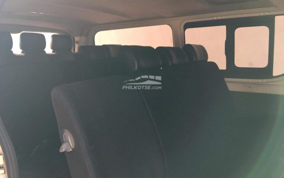 2019 Toyota Hiace  Commuter Deluxe in Manila, Metro Manila-9