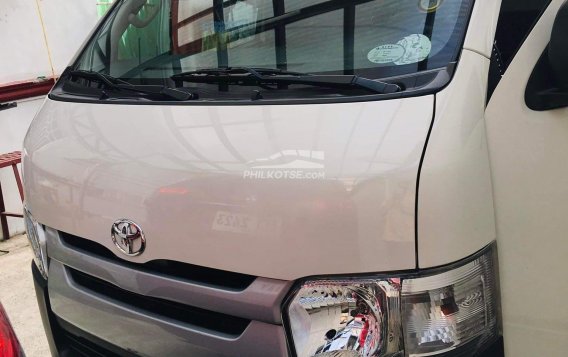2019 Toyota Hiace  Commuter 3.0 M/T in Manila, Metro Manila-6
