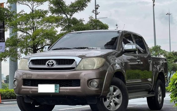 2011 Toyota Hilux in Makati, Metro Manila-7