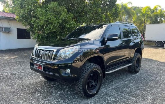 2013 Toyota Land Cruiser Prado 4.0 4x4 AT (Gasoline) in Manila, Metro Manila-17