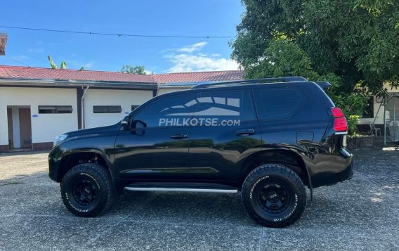 2013 Toyota Land Cruiser Prado 4.0 4x4 AT (Gasoline) in Manila, Metro Manila-15