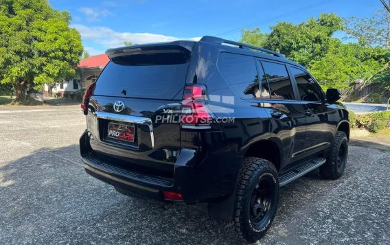 2013 Toyota Land Cruiser Prado 4.0 4x4 AT (Gasoline) in Manila, Metro Manila-13