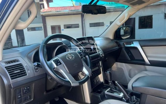 2013 Toyota Land Cruiser Prado 4.0 4x4 AT (Gasoline) in Manila, Metro Manila-2