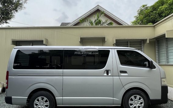 2021 Toyota Hiace  Commuter 3.0 M/T in Quezon City, Metro Manila-6