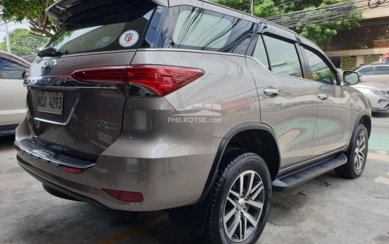 2017 Toyota Fortuner  2.4 V Diesel 4x2 AT in Las Piñas, Metro Manila-9