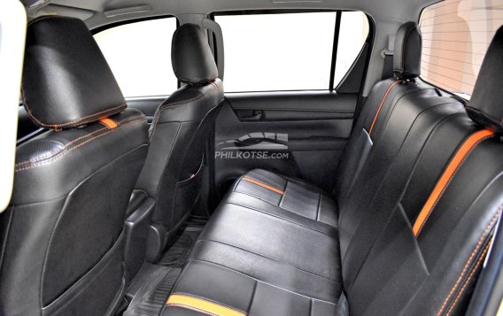 2017 Toyota Hilux  2.4 E DSL 4x2 M/T in Lemery, Batangas-18