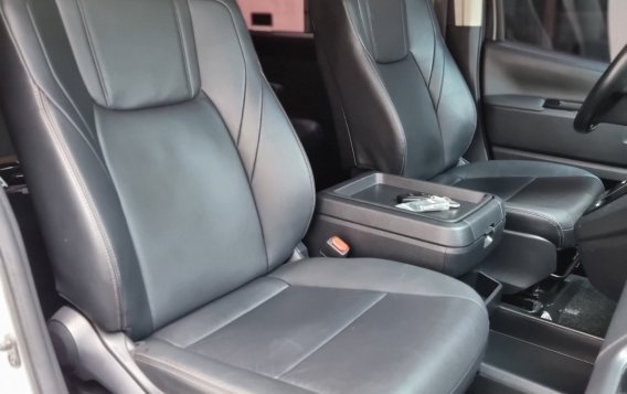 2019 Toyota Hiace Super Grandia Leather 2.8 AT in Quezon City, Metro Manila-16