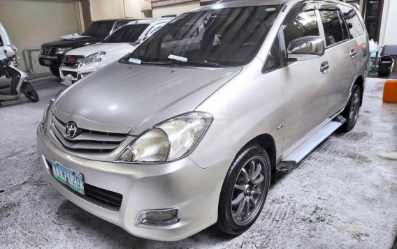 2011 Toyota Innova  2.8 E Diesel AT in Lemery, Batangas-20