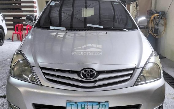 2011 Toyota Innova  2.8 E Diesel AT in Lemery, Batangas-19