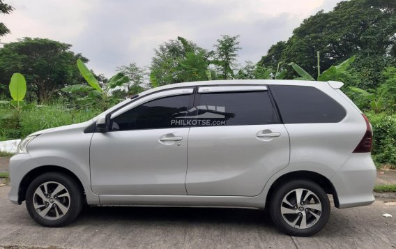 2018 Toyota Avanza  1.5 Veloz AT in Las Piñas, Metro Manila-5
