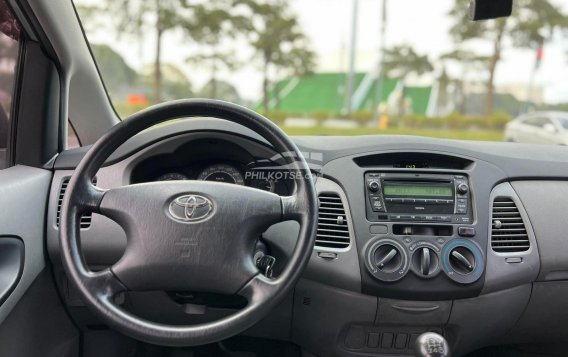 2011 Toyota Innova in Makati, Metro Manila-11