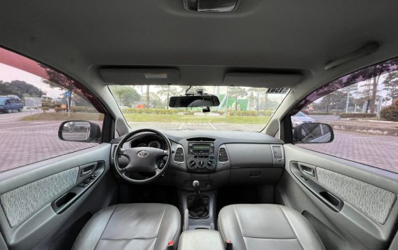 2011 Toyota Innova in Makati, Metro Manila-10