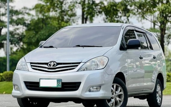 2011 Toyota Innova in Makati, Metro Manila-8