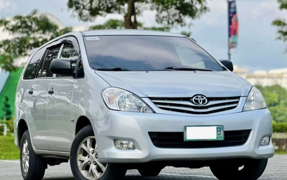 2011 Toyota Innova in Makati, Metro Manila-9