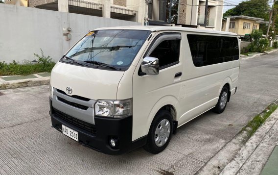 Selling Purple Toyota Hiace 2017 in Quezon City-1