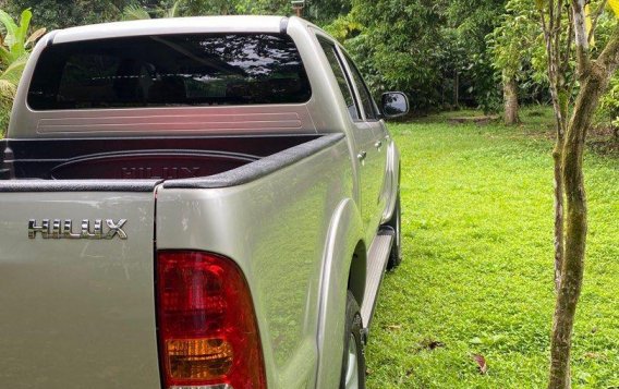 Purple Toyota Hilux 2011 for sale in Marikina-7