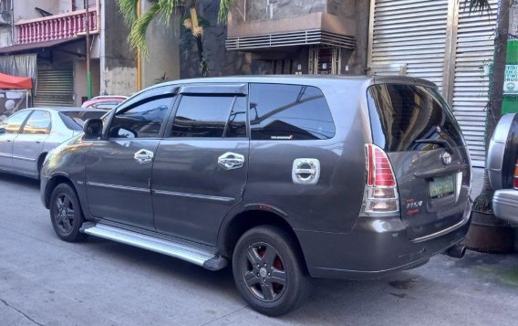 Purple Toyota Innova 2006 for sale in Manila-2