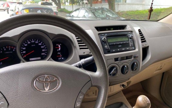 Purple Toyota Hilux 2011 for sale in Marikina-9