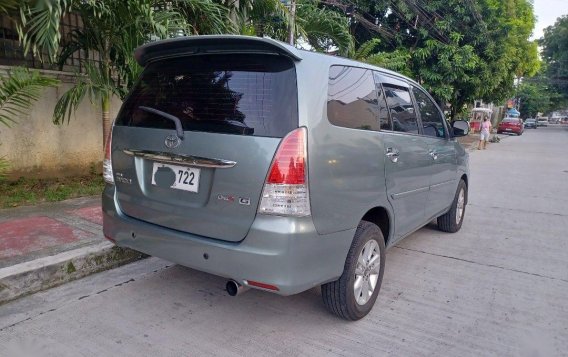 Purple Toyota Innova 2012 for sale in Quezon City-3