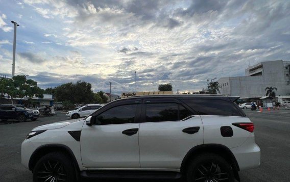 Selling Pearl White Toyota Fortuner 2016 in Pasig-1