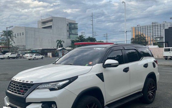 Selling Pearl White Toyota Fortuner 2016 in Pasig