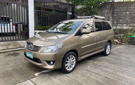 Sell Purple 2012 Toyota Innova in Quezon City-1