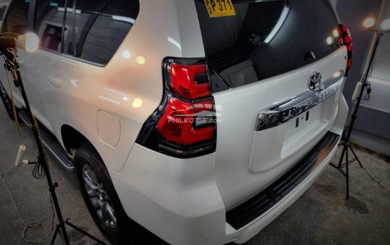 2019 Toyota Land Cruiser Prado 4.0 4x4 AT (Gasoline) in Caloocan, Metro Manila-1