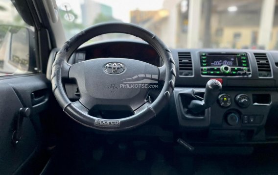 2019 Toyota Hiace in Makati, Metro Manila-13