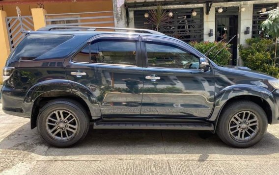 Purple Toyota Fortuner 2016 for sale in Antipolo-3