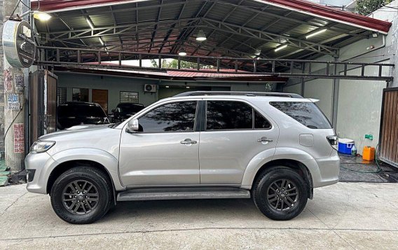 Selling Purple Toyota Fortuner 2015 in Bacoor-3
