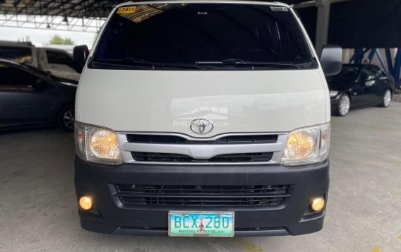 2013 Toyota Hiace in San Fernando, Pampanga-1