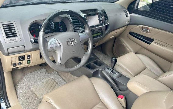 Purple Toyota Fortuner 2013 for sale in Automatic-4