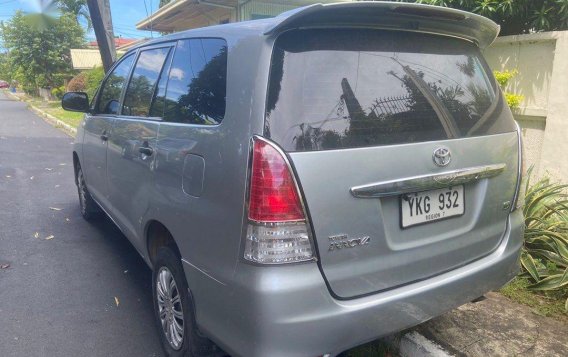 Sell Purple 2011 Toyota Innova in Marikina-3