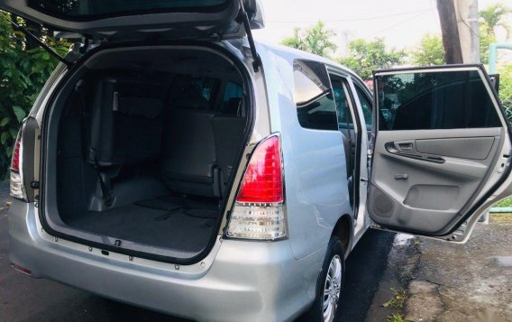 Sell Purple 2011 Toyota Innova in Marikina-4