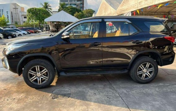 Selling Purple Toyota Fortuner 2017 in Manila-4