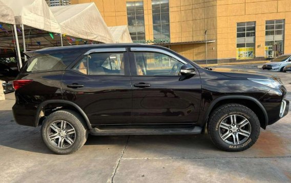 Selling Purple Toyota Fortuner 2017 in Manila-9