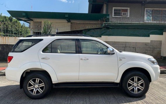 Purple Toyota Fortuner 2007 for sale in Quezon City-3