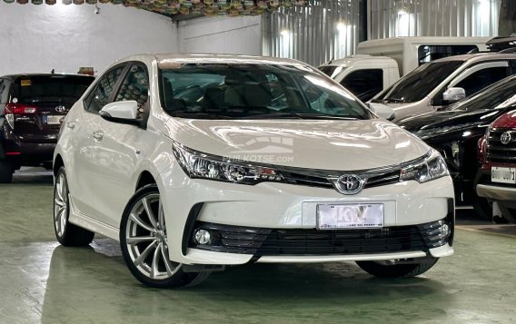 2019 Toyota Corolla Altis  1.6 V CVT in Marikina, Metro Manila-16