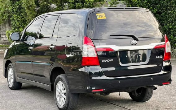 2015 Toyota Innova  2.8 V Diesel AT in Manila, Metro Manila-17